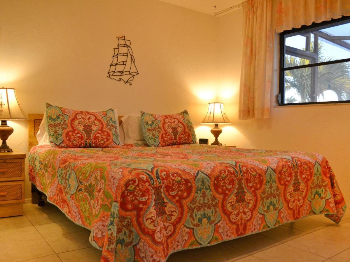 Villa Marco Island Exterior photo