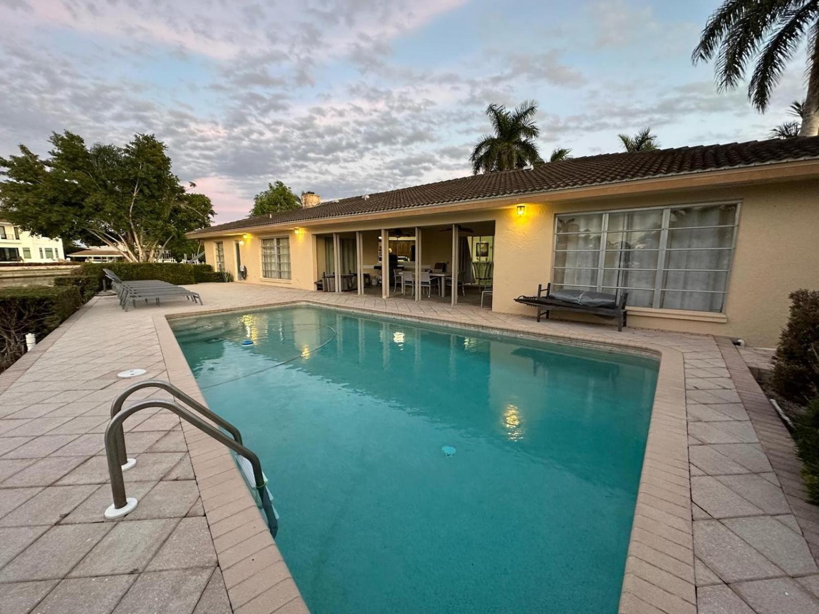 Villa Marco Island Exterior photo